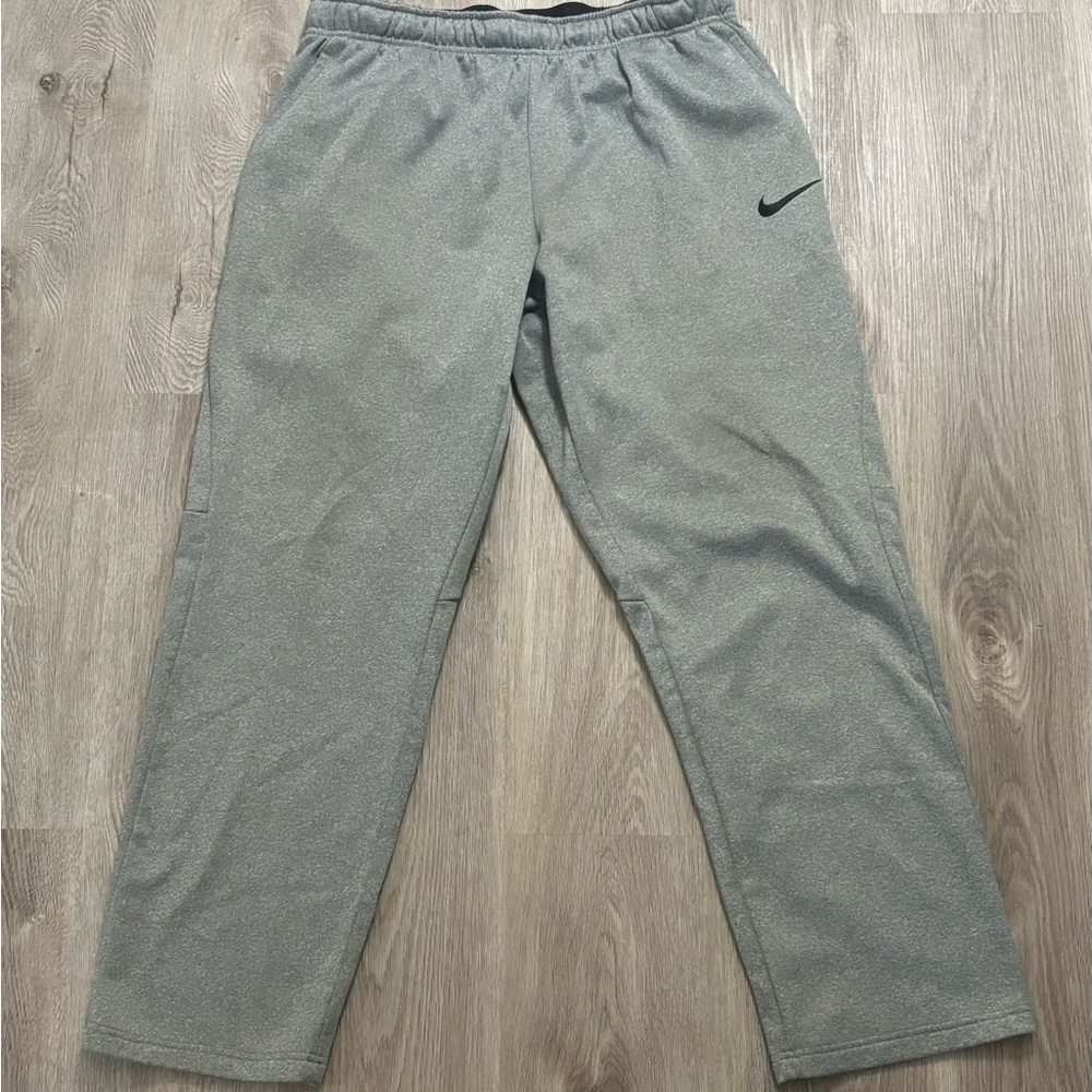 Nike Men's Heather Gray Joggers